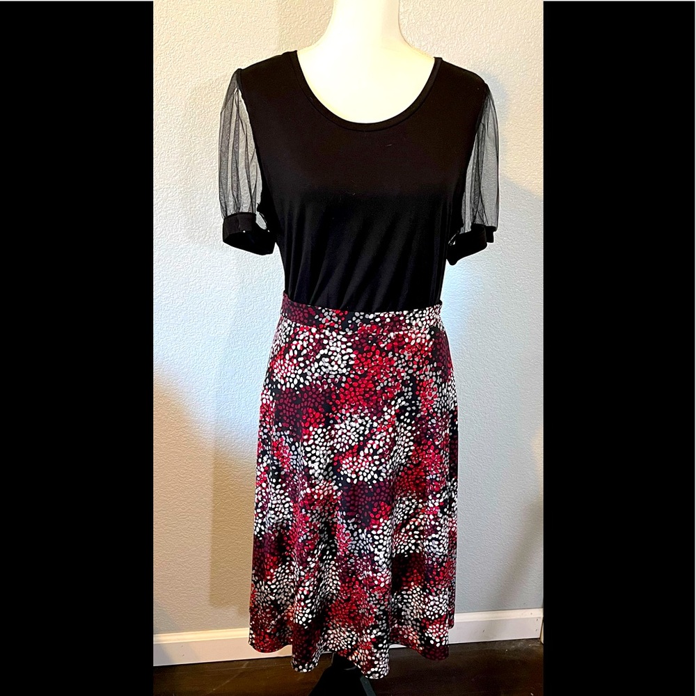 Like New Dot Pattern Skirt